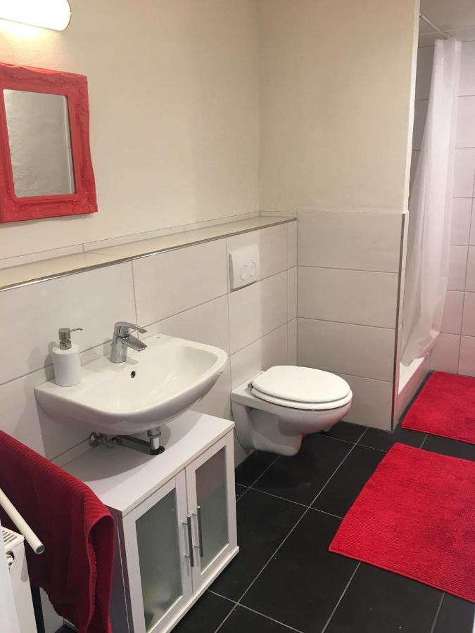 Mayen, Im Mohren, Privatzimmer Nr1, Waldrand, Nahe Nurburgring & Burg Eltz, Gemeinschaftsbad Εξωτερικό φωτογραφία